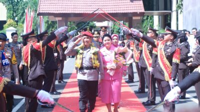 Penyambutan Kapolda Baru Dan Pelepasan Irjen Pol. Drs. Rusdi Hartono Di Polda Sulsel