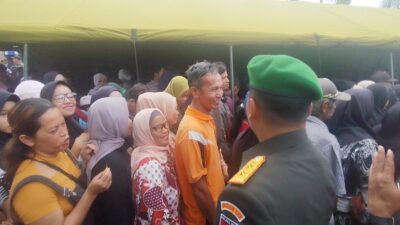 Hari Juang TNI AD ke 80 di Lapangan Ahmad Kirang Kodam XXIII Palaka Wira Bagi Bagi Ribuan Bingkisan