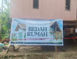 Peduli Umat Kemenag Mamuju Bedah Rumah Warga Kurang Mampu