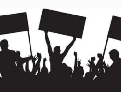 Kendaraan Ditarik Paksa, Puluhan Massa Geruduk Kantor Pembiayaan