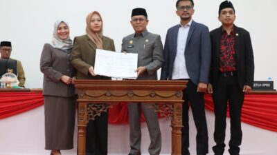Pemprov dan DPRD Sulbar Sepakati Perubahan Perda BUMD Strategis
