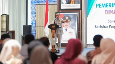 Gubernur Sulbar Beri Tambahan Penghasilan Kades, Diminta Fokus Peningkatan Pelayanan