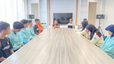 15 Atlet Taekwondo Sulbar Siap Tampil di Samarinda, Kadis Dispoparekraf Kasi Semangat