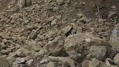 Material Penggusuran Bukit Oleh Pengemban Meluber Tutupi Sungai Simbuang, Warga Terancam Banjir Bandang