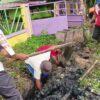 Got Mampet Bertahun-tahun, Warga Enrekang Turun Tangan Bersihkan Kantor SKB: Mana Pimpinannya?