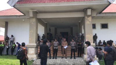 Soroti Anggaran Baju Dinas dan Perabotan RT Bupati Pasangkayu Puluhan Anggota HMI Geruduk DPRD Pasangkayu