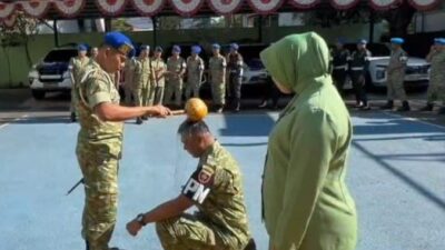 DanDenpom XIV/4 Makassar Pimpin Tradisi Penerimaan Personel Baru