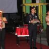 Kapolres Enrekang Pimpin Apel Kehormatan dan Renungan Suci di TMP Massenrempulu