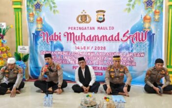 Suasana Khidmat Warnai Peringatan Maulid Nabi di Polres Enrekang, Personel Diajak Teladani Akhlak Rasulullah