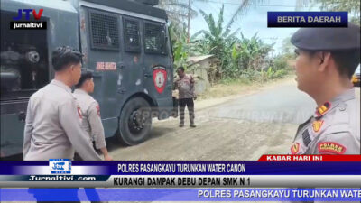 Berita Video : Polres Pasangkayu Turunkan Water Canon, Kurangi Dampak Debu Depan SMK N 1