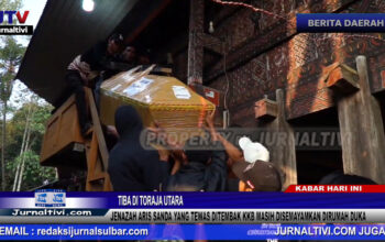 Berita Video : Tiba di Toraja Utara, Jenazah Aris Sanda Yang Tewas Ditembak KKB Masih Disemayamkan Dirumah Duka