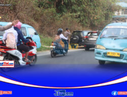 Wujudkan Polisi Bersama Masyarakat, Kapolres Toraja Utara Senin Pagi Turun Langsung Atur Lalu Lintas Urai Kemacetan