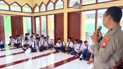 Kabag SDM Polres Enrekang Pimpin Sosialisasi SPMB di SMPN 7